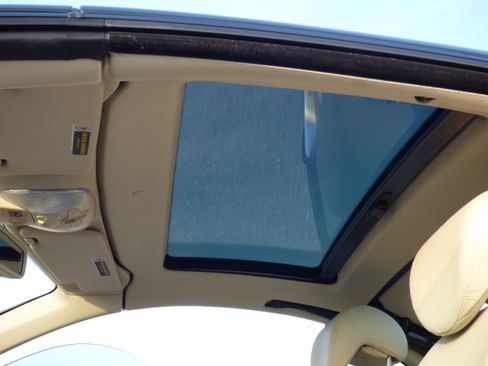 Used 2005 Mercedes-Benz SL 500 SL 500 Roadster 2D image 25