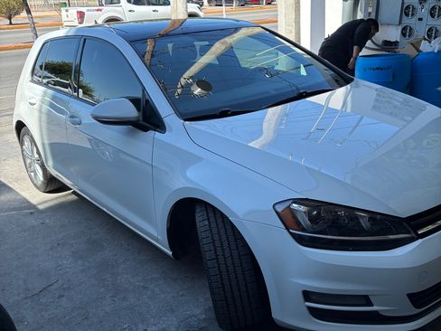 Used 2015 Volkswagen Golf TDI SE w/ Lighting Package image 2