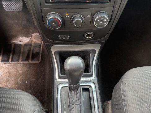 Used 2011 Chevrolet HHR LT image 22