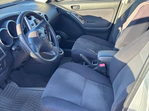 Used 2005 Toyota Matrix image 10