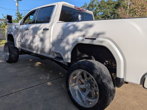 Used 2020 GMC Sierra 2500 Denali w/ Denali Ultimate Package image 13