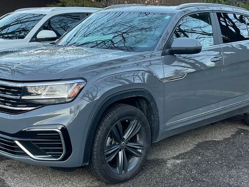 Used 2020 Volkswagen Atlas Cross Sport SE image 6