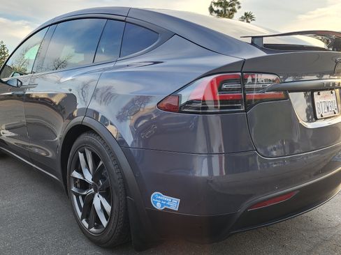 Used 2021 Tesla Model X Long Range image 4