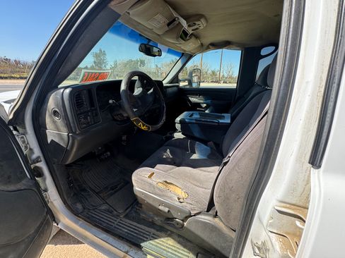 Used 2007 Chevrolet Silverado 3500 LT w/ Heavy-Duty Power Package image 14