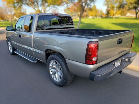 Used 2001 GMC Sierra 1500 2WD Extended Cab image 4