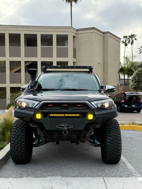 Used 2015 Toyota 4Runner SR5 Premium AWD/4WD image 2