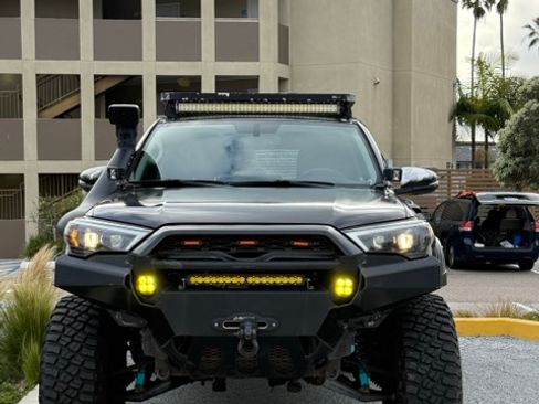 Used 2015 Toyota 4Runner SR5 Premium image 2