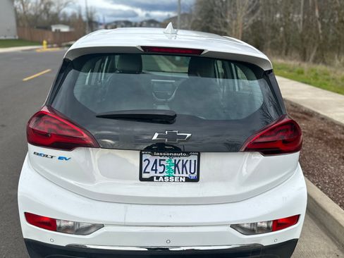 Used 2017 Chevrolet Bolt LT image 8