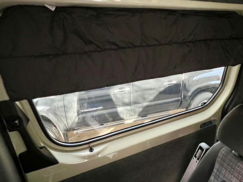 Used 2017 Mercedes-Benz Sprinter 2500 image 11