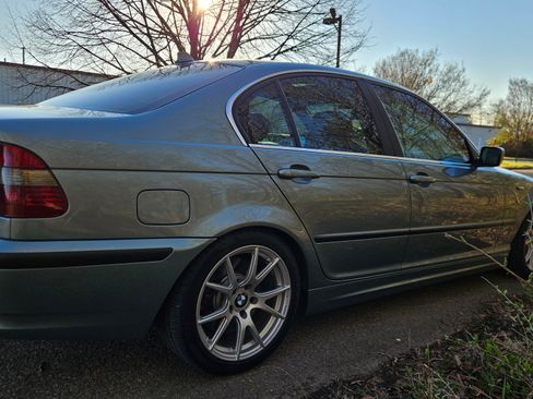 Used 2005 BMW 330i Sedan image 4
