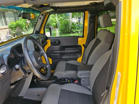 Used 2008 Jeep Wrangler Unlimited X AWD/4WD image 9