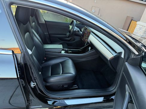 Used 2019 Tesla Model 3 Standard Range Plus RWD image 16