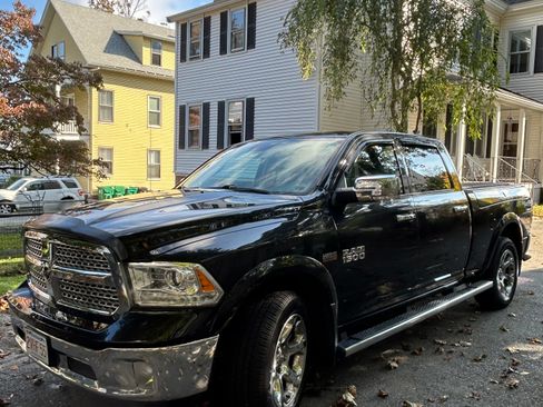 Used 2018 RAM 1500 Laramie image 1