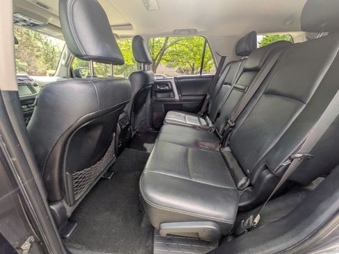Used 2015 Toyota 4Runner Limited AWD/4WD image 11