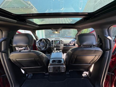 Used 2018 Ford F150 Platinum w/ Equipment Group 701A Luxury image 14