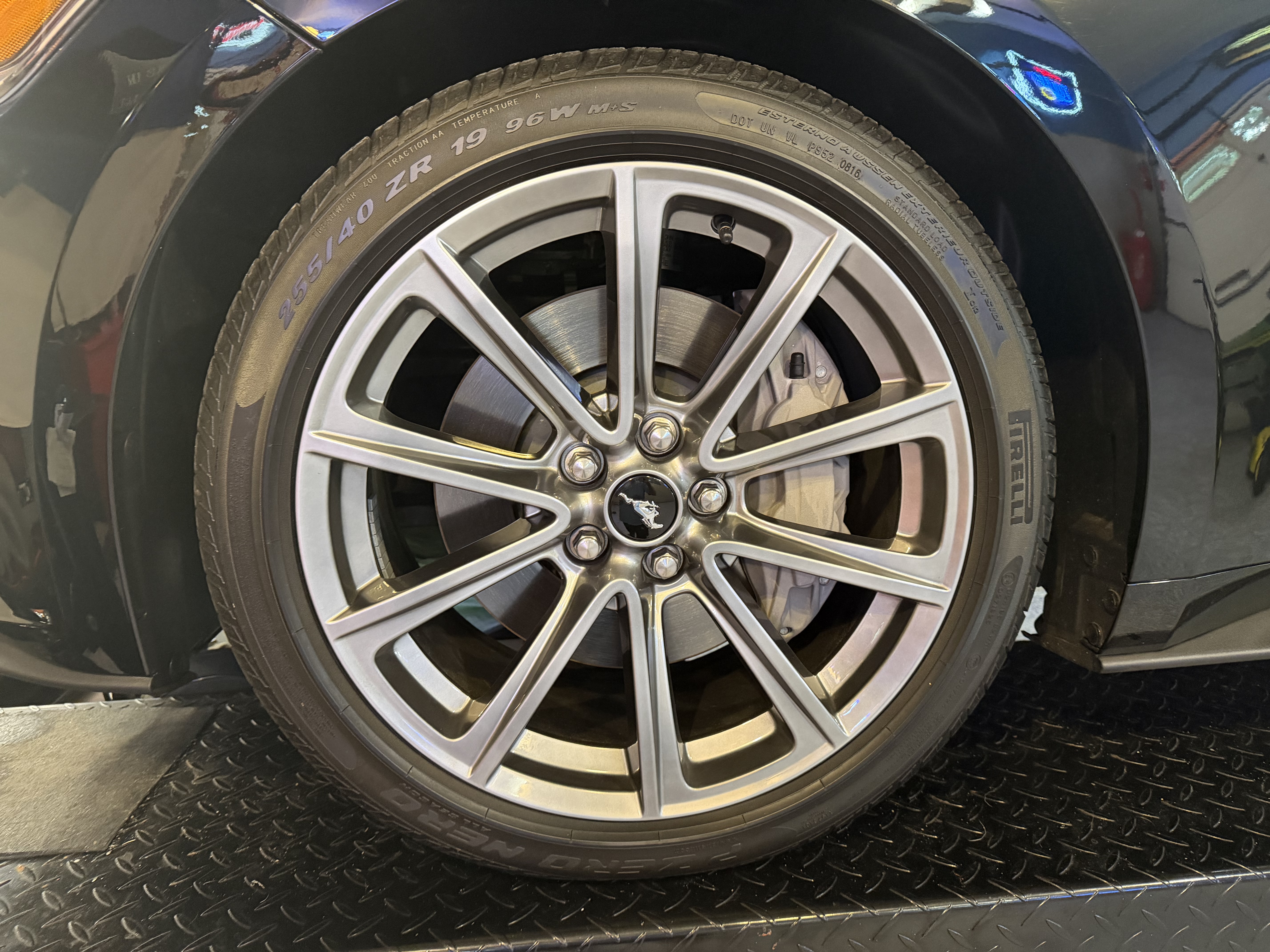 Used 2016 Ford Mustang GT Premium w/ Equipment Group 401A RWD image 19