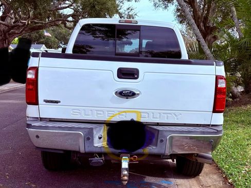 Used 2015 Ford F350 Lariat w/ Chrome Package image 2