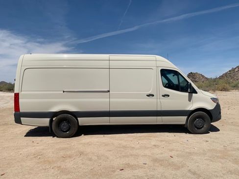 Used 2023 Mercedes-Benz Sprinter 2500 image 8