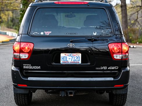 Used 2006 Toyota Sequoia Limited image 12