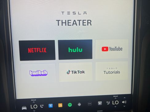 Used 2017 Tesla Model X 90D image 21