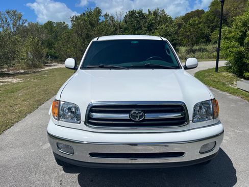 Used 2002 Toyota Tundra Limited image 2