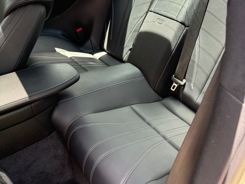 Used 2018 Lexus LC 500 Coupe w/ Touring Package RWD image 16