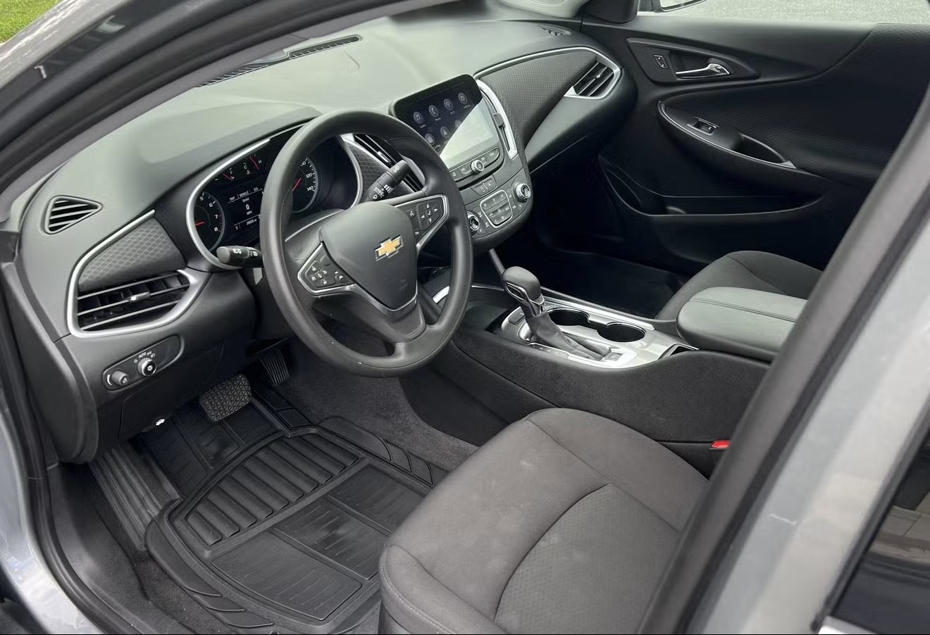 Used 2023 Chevrolet Malibu LT FWD image 10