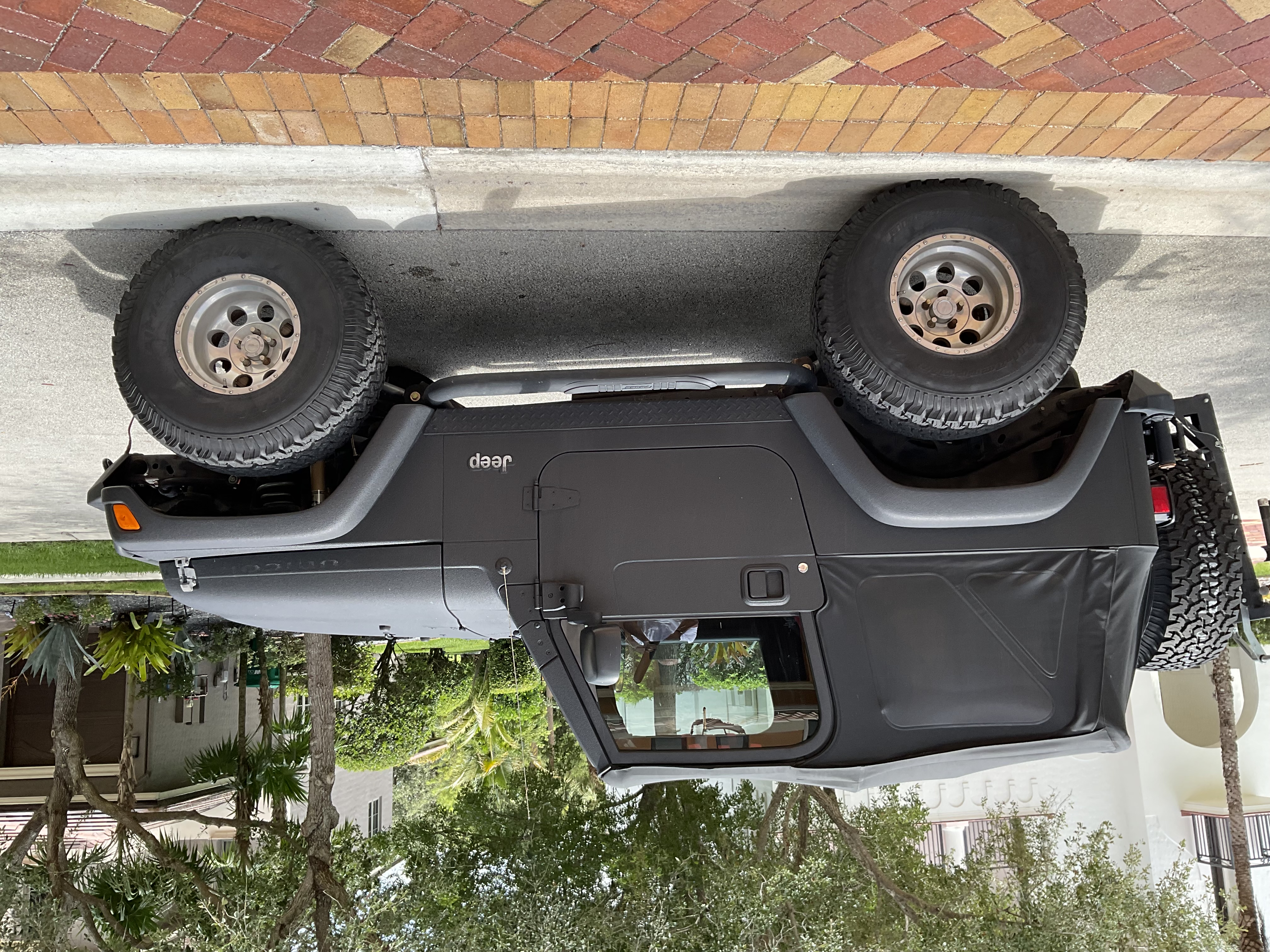 Used 2005 Jeep Wrangler Rubicon AWD/4WD image 9