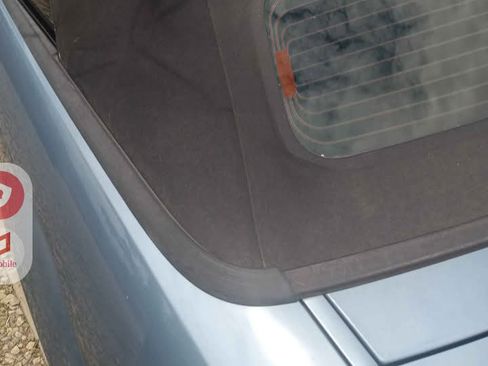 Used 2005 Ford Mustang Deluxe Convertible image 11