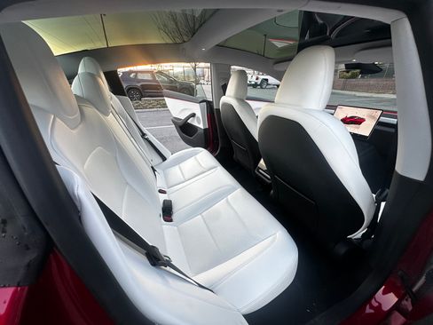 Used 2024 Tesla Model 3 Long Range image 16