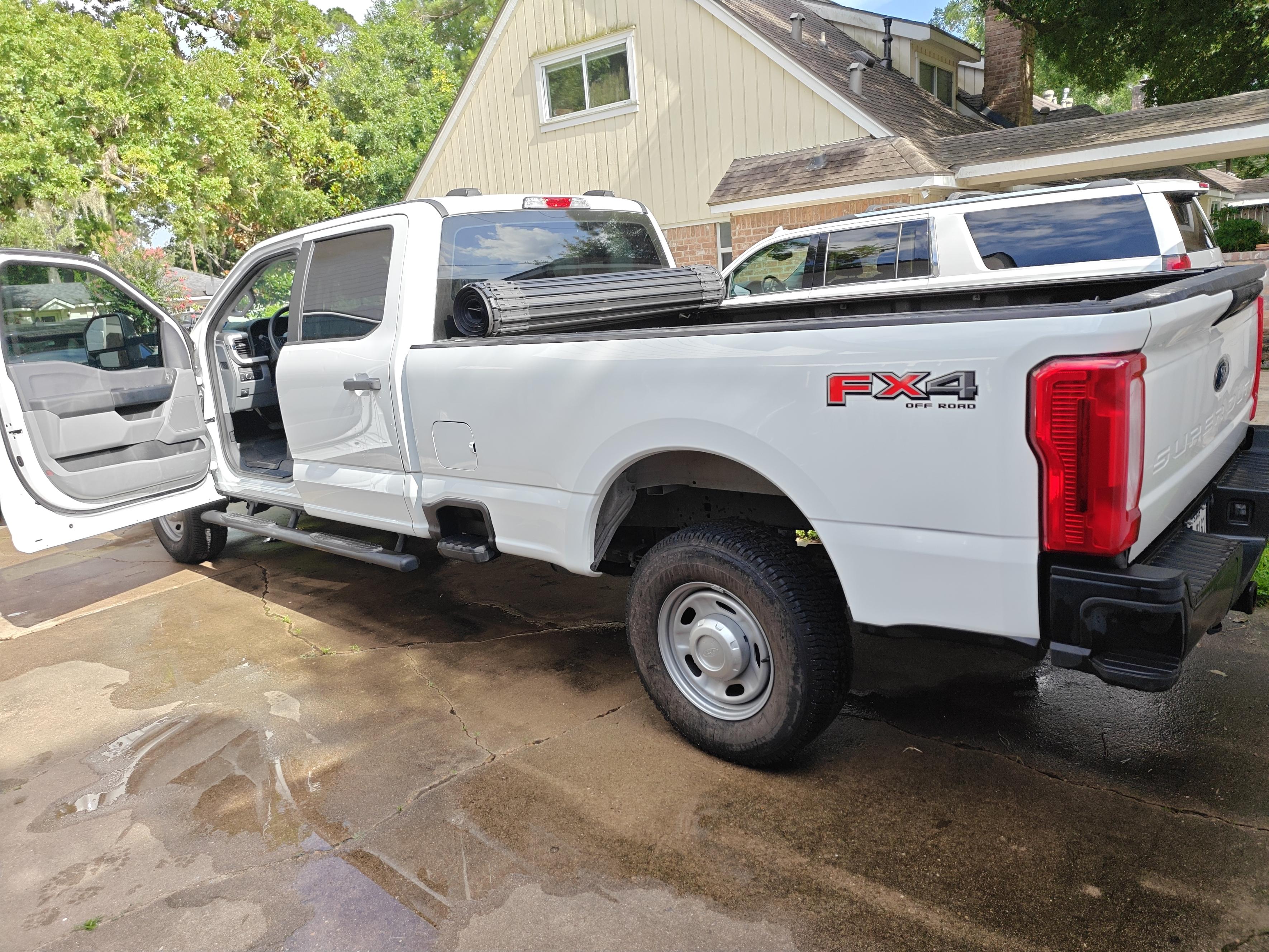 Used 2024 Ford F250 XL w/ FX4 Off-Road Package AWD/4WD image 6