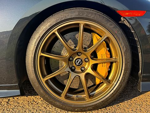 Used 2024 Nissan GT-R w/ Floor Mat Package AWD/4WD image 25