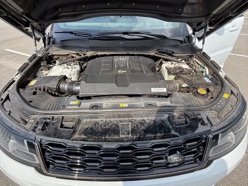 Used 2020 Land Rover Range Rover Sport SVR AWD/4WD image 31