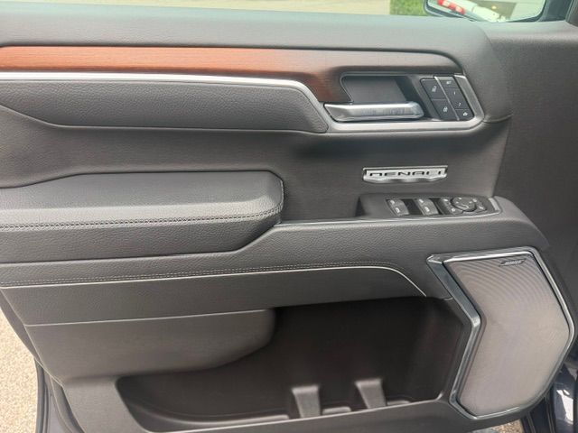 Used 2025 GMC Sierra 1500 Denali AWD/4WD image 15