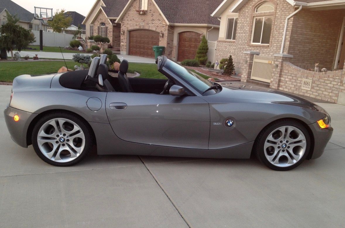 Used 2004 BMW Z4 3.0i RWD image 2