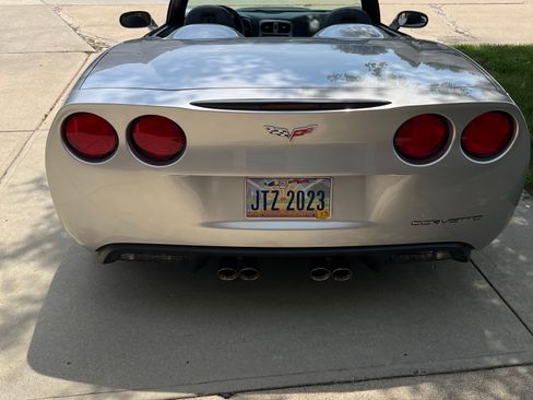Used 2006 Chevrolet Corvette Convertible w/ Preferred Equipment Group RWD image 5
