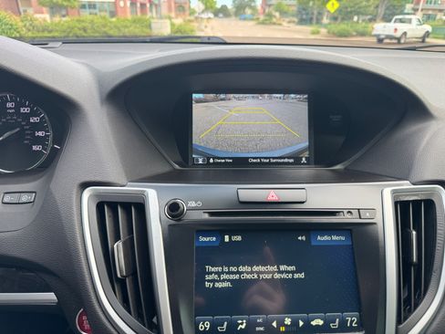 Used 2018 Acura TLX V6 SH-AWD w/ Technology Pkg image 11