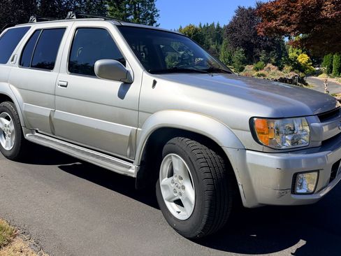 Used 2003 INFINITI QX4 2WD image 1