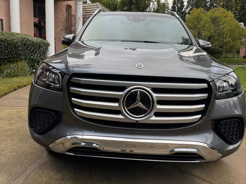 Used 2024 Mercedes-Benz GLS 450 450 4MATIC Sport Utility 4D image 1