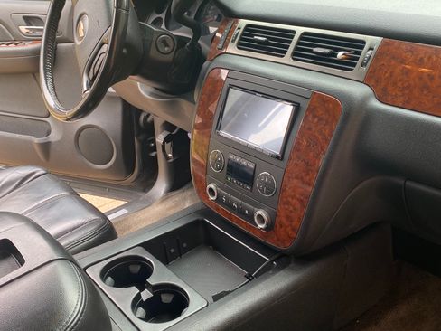 Used 2007 Chevrolet Avalanche LT w/ LT Preferred Equipment Group image 8