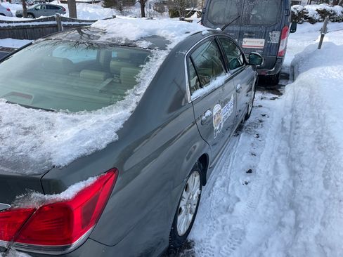 Used 2012 Toyota Avalon Limited image 11