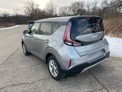 Used 2025 Kia Soul S image 4