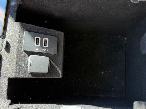 Used 2016 Lincoln Navigator Select image 14