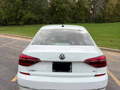 Used 2017 Volkswagen Passat 1.8T R-Line image 6