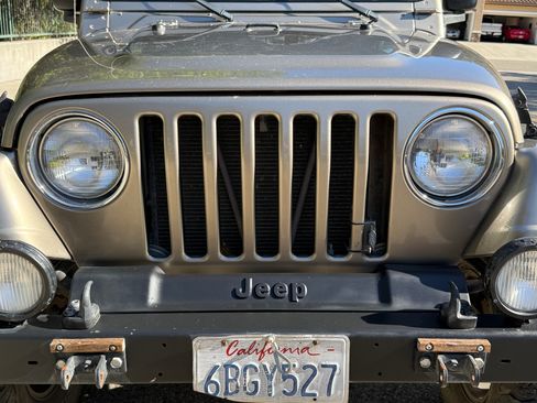 Used 2003 Jeep Wrangler Sahara AWD/4WD image 4