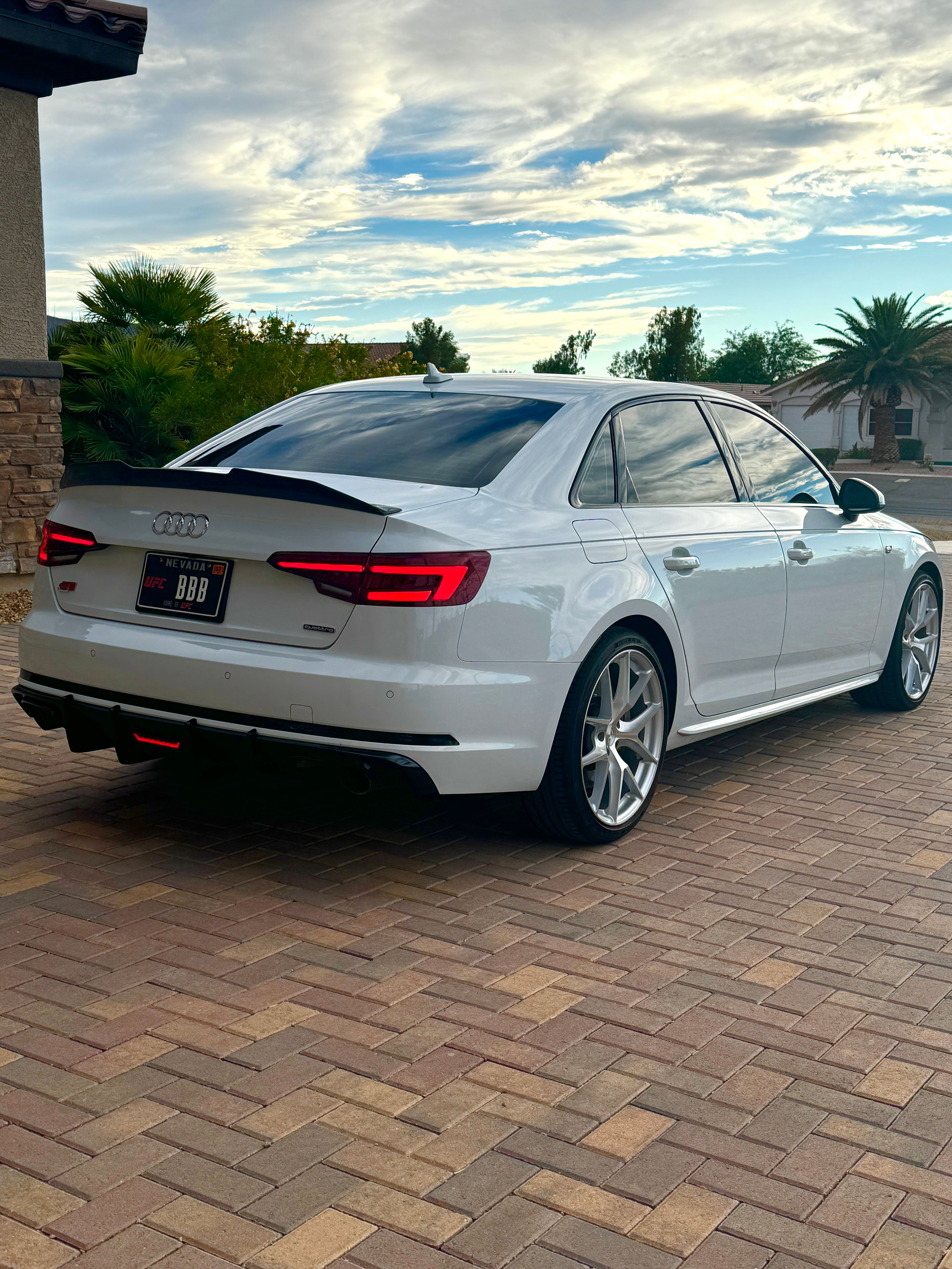 Used 2018 Audi A4 2.0T Premium Plus w/ Premium Plus Package AWD/4WD image 11