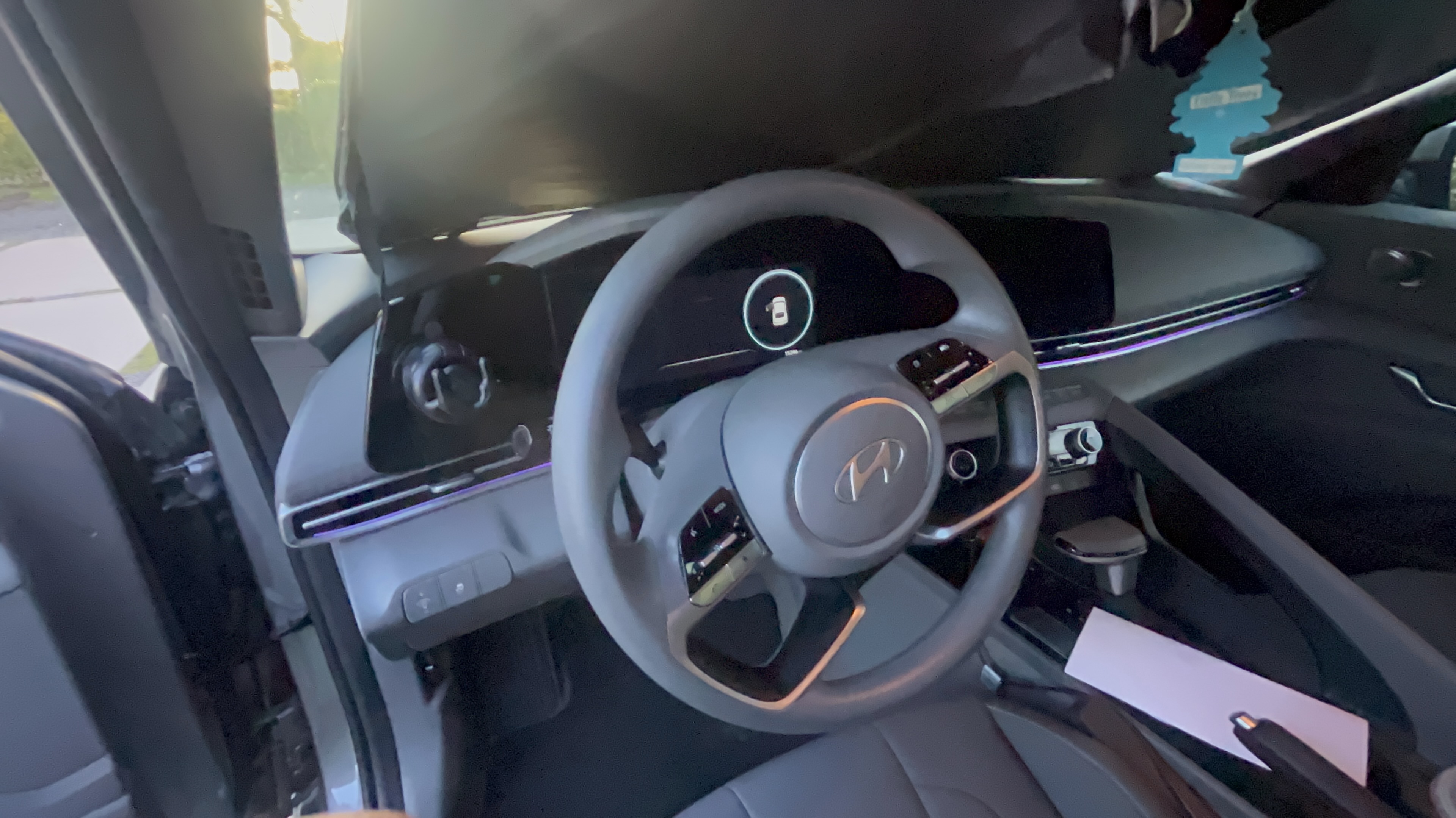 Used 2024 Hyundai Elantra SEL FWD image 15