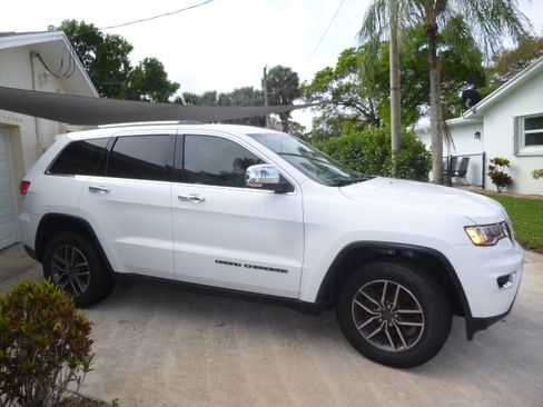 Used 2019 Jeep Grand Cherokee Limited image 7
