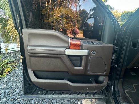 Used 2020 Ford F350 King Ranch w/ King Ranch Ultimate Package image 21