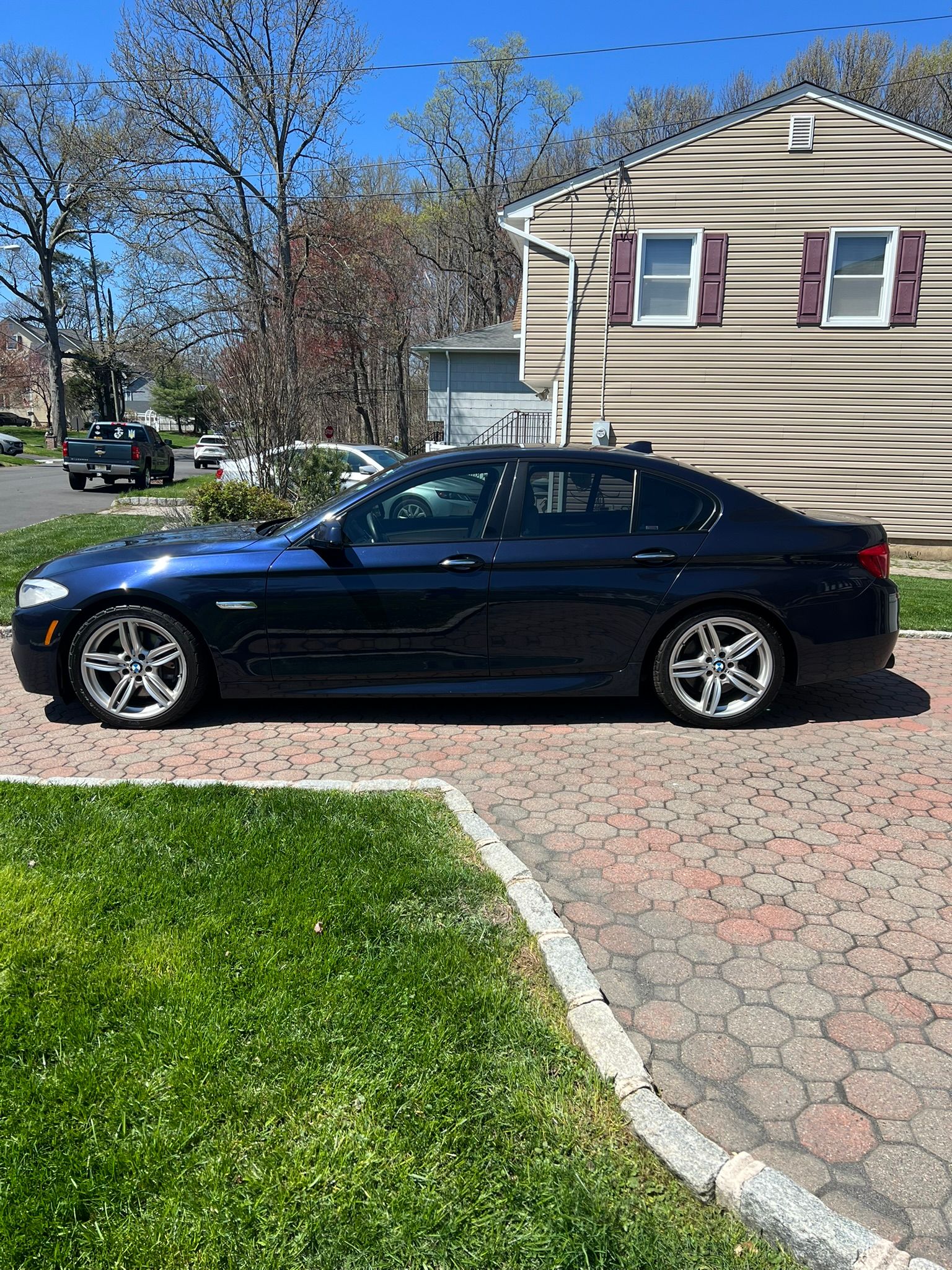 Used 2013 BMW 550i Sedan RWD image 2